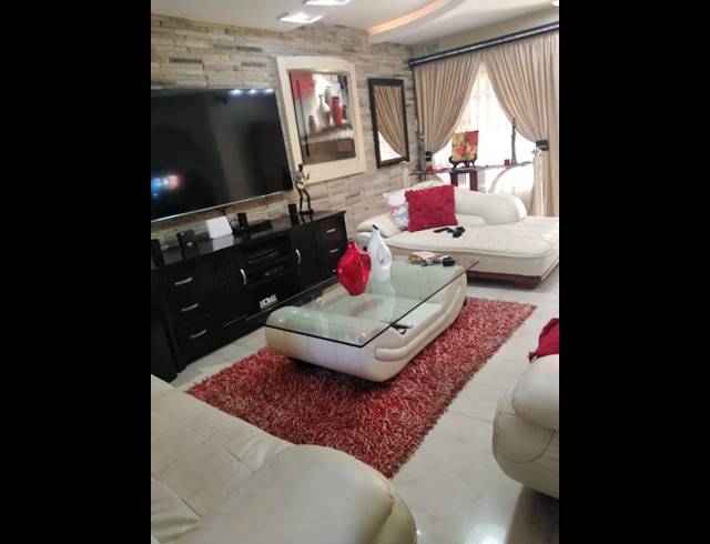 4 BEDROOM HOUSE FOR SALE IN MALVERN